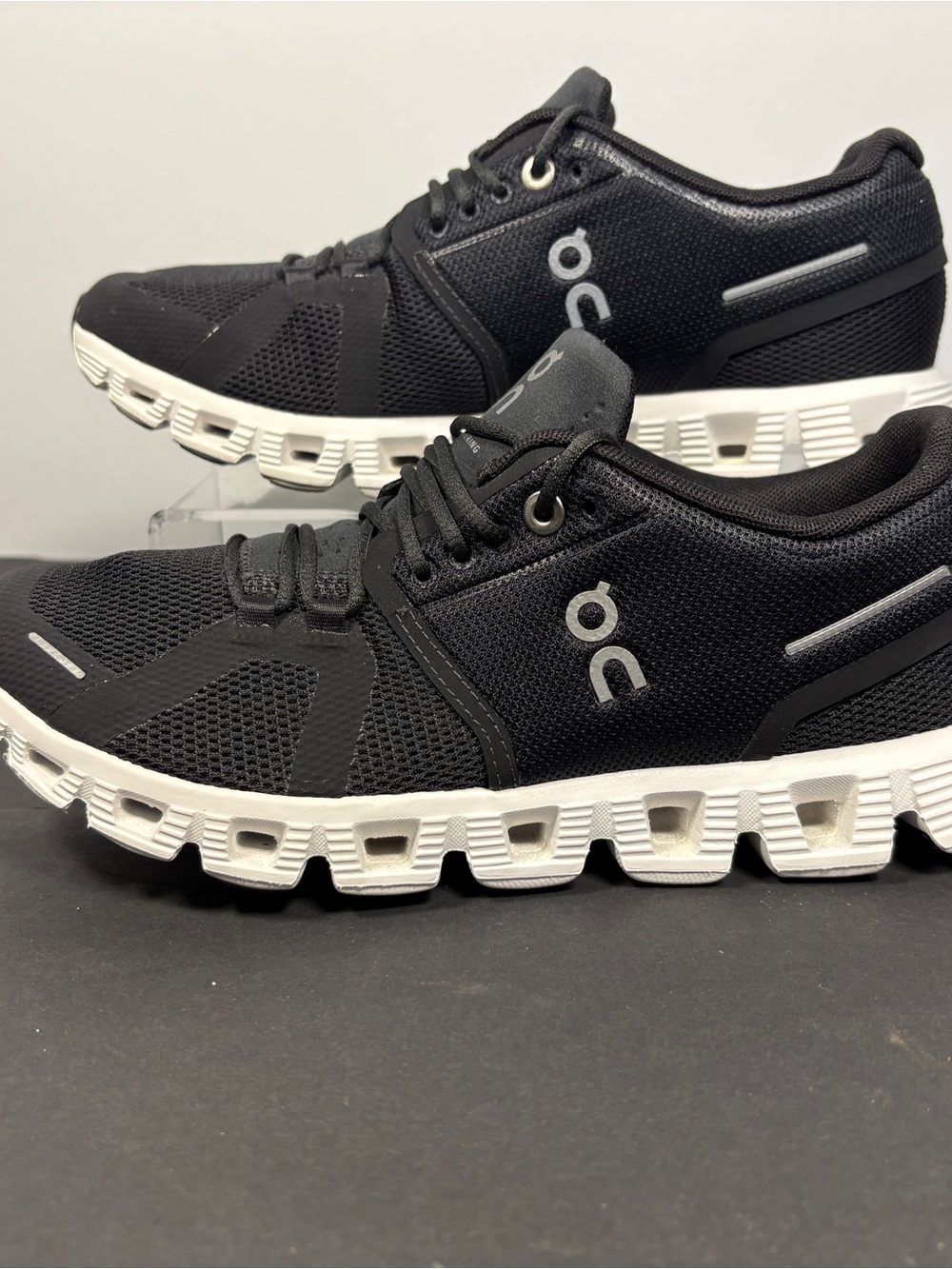 On Running Cloud 5 Women’s Shoes size 7 Black White CloudTec Mesh 59.98904